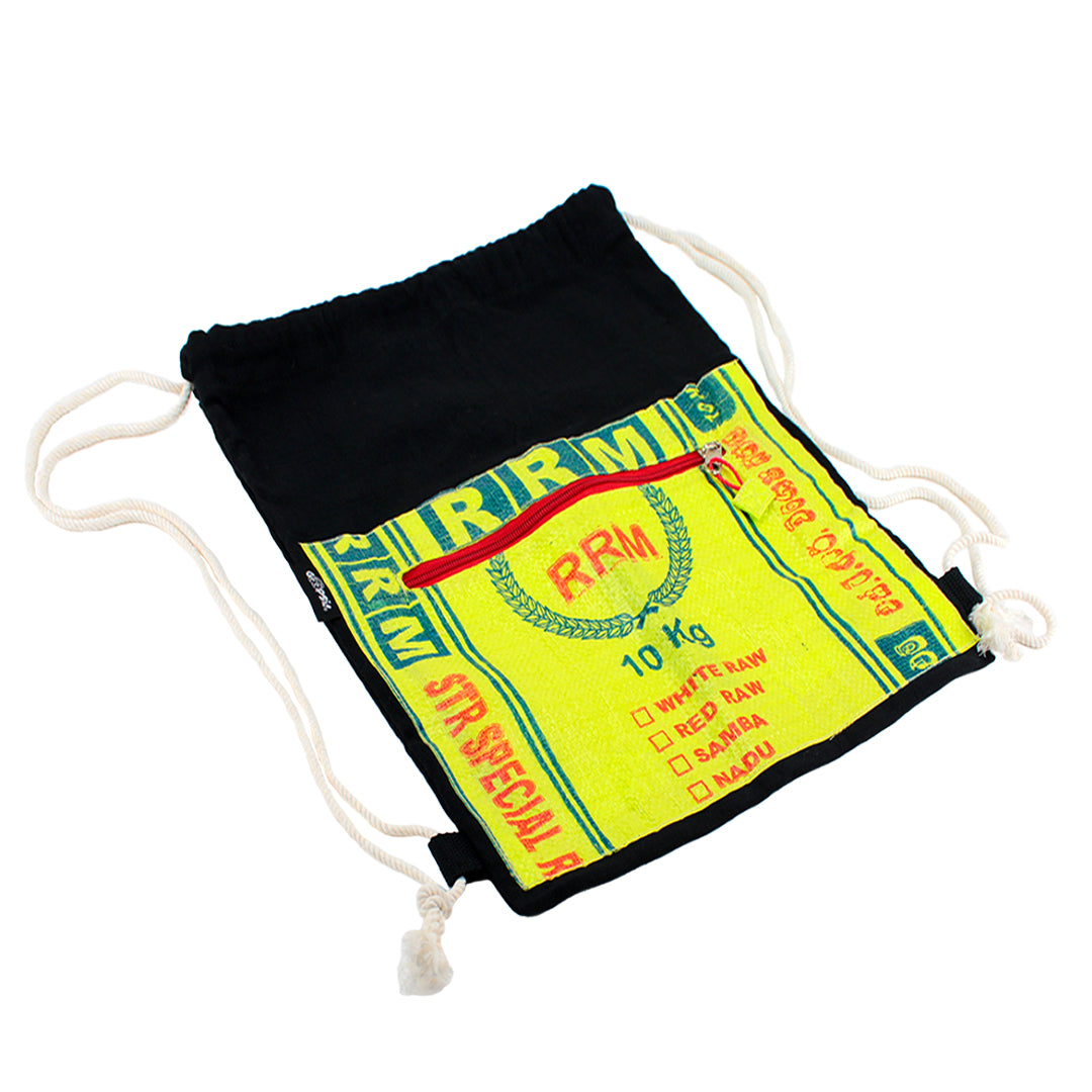 Goopsi nachhaltiger Turnbeutel aus handgewebter Baumwolle schwarz mit Reissackapplikation upcycling fairtrade leichter Rucksack Sportbeutel viel Stauraum mit Zugband zum Verschließen Trageriemen aus Baumwolle